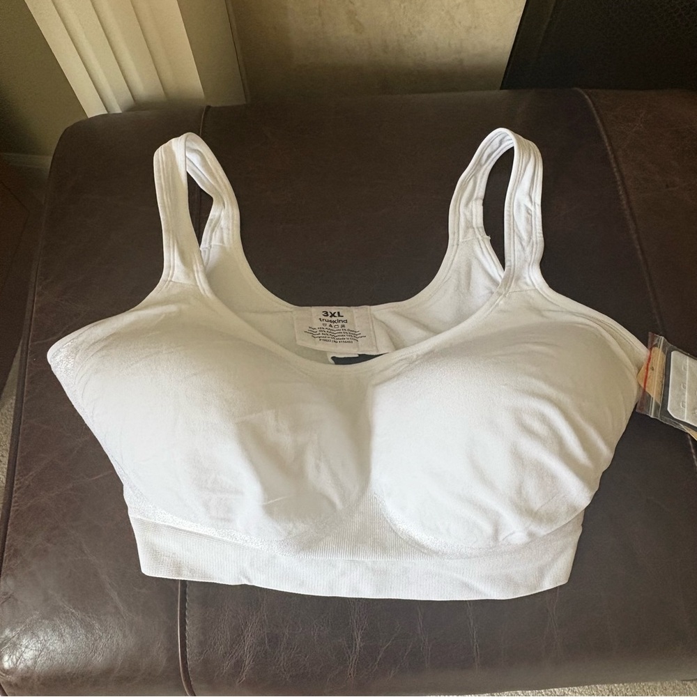 NWT white Truekind Daily Comfort Wirefree Shaper Bra 3XL w/ bra extender.